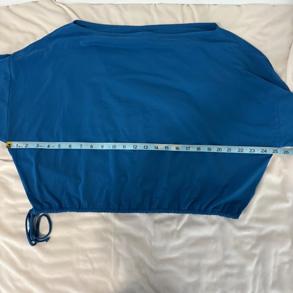 Athleta Blue Boat Neck Dolman Sleeve Cinched Hem Crop Top Women's Medium - Picture 8 of 9